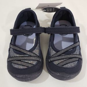 OSHKOSH MARY JANE STYLE SHOES SPARKLE SIZE 4